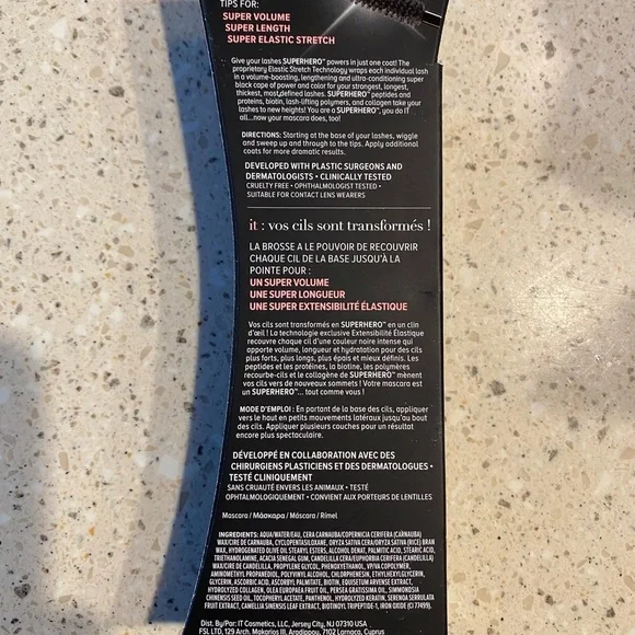 It Cosmetics Superhero Elastic Stretch Volumizing & Lengthening Mascara - Picture 2 of 3